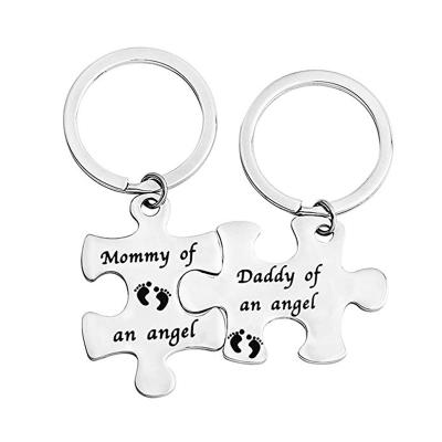 China Simple Angel Mom Dad Puzzle Keychain Set of 2 Baby Memorial Jewelry for sale