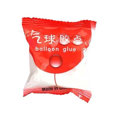 China Modern Dot Balloon Accessories Supplies Balloon Glue 100/roll Balloon for sale