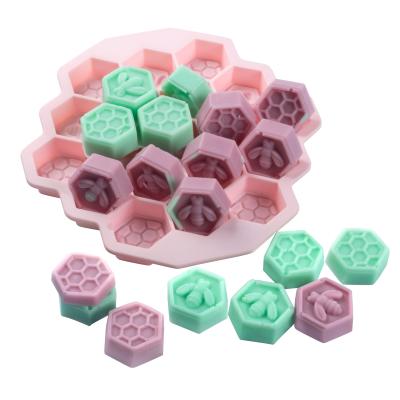 China Food Grade 19 Cavity 3D Home Kitchen Sustainable DIY Honeycomb Form Chocolate Cake Jelly Ice Making Mold Reusable Silicone Ice Cube Molds for sale