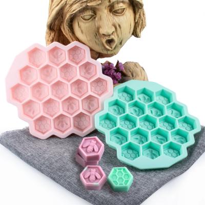 China Viable Hot Selling Honeycomb Ice Mold Silicone Hexagon Chocolate Mold Bee Ice Tool Household Handmade Items for sale