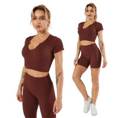 China 2022 Sports Breathable Wholesale Yoga Two Piece Jogging Workout Set Women Clothing Activities Wear Gym Fitness Sets for sale