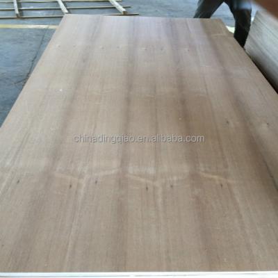 China Furniture Decoration Plywood Manufacturer 4mm Natural Teak Veneer Faced Fancy Plywood for sale