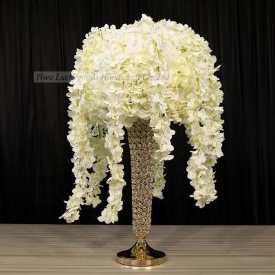 China LFB948 Hot Sale Silk Flower Artificial Flower White Ftable Centerpiece Flower Arrangement Table Centerpiece For Wedding Decoration for sale