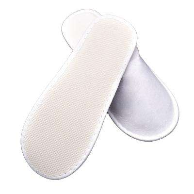 China Disposable White Slippers Toe Terry Spa Disposable Slippers Hotel Open Cotton Hotel Exquisite Disposable Amenities White for sale