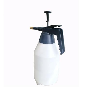 China Spray Water 50 Ounce Large Pump Sprayer Garden Sprayer Hand Held Pressurized Sprayer for sale