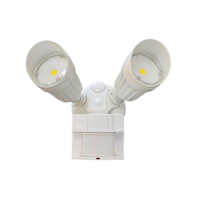 China Outdoor Adjustable Outdoor Mounted Led Security Light With Optional Motion Sensor for sale