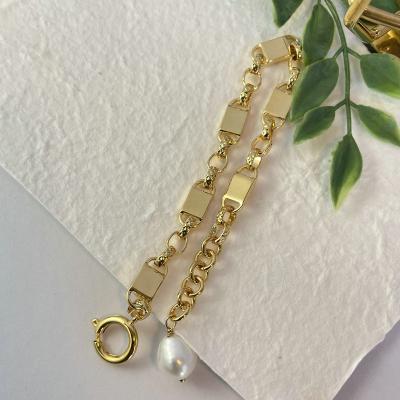 China Vintage Color-retaining High Vacuum Plating Real Gold Personalized Thick Chain Natural Pearl Bracelet Real Female for sale