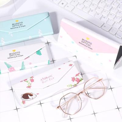 China Lucky Folding Glasses Box Glasses Packaging Triangle Shape Glasses Bag Sunglasses Packaging Case for sale