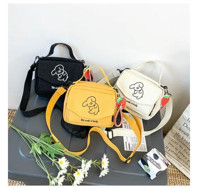 China Hot-selling Luxury Oblique Japanese Style Handbag Dog Canvas Bag Ins Style Cool Cute Cool Girl Korean Girl Women's Ins Style Shoulder Bag for sale