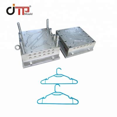 China Custom Steel Injection Mold Maker For High Quality Durable Multiple Of Plastic Coat Hanger Mold for sale