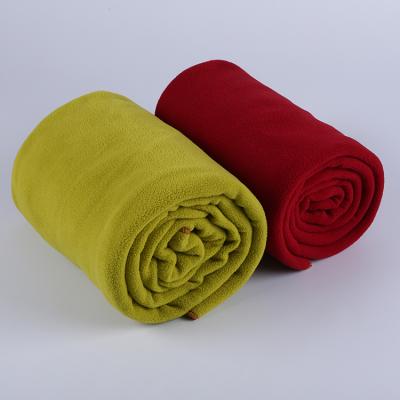 China 2017 Hot Selling Disposable High Quality Easy Carry Roll Up Mexican Green Red Yoga Blanket Towel Blanket for sale