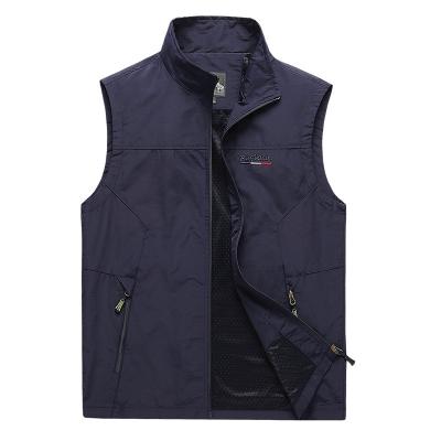 China 2022 Anti-Wrinkle Solid Color Sleeveless Men Custom Logo Travel Sports Outdoor Workout Photography Fishing Quick Dry Vest for sale