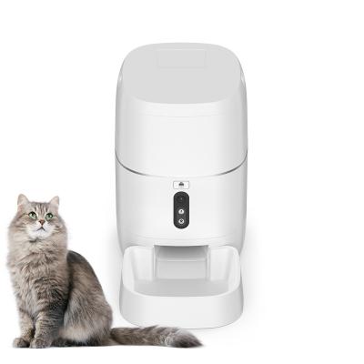 China Auto App wifi remote control smart pet driver with 1080P camera automatic pet feeder pet driver for sale