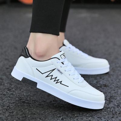 China Fashionable/ comfortable/ durable 2023 Autumn wholesale New Latest PU leather Multicolor lace casual light fashion men's shoes for sale