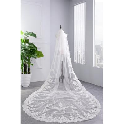 China China Made Lace Edge Finely Processed Long Cathedral Fabric Wedding Lace Luxurious White Bridal Veil for sale