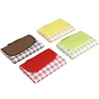 China Waterproof Outdoor Camping Folding Plastic Oxford PP Woven Beach Picnic Mat for sale