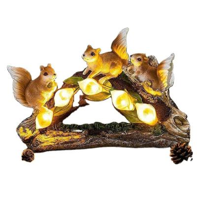 China Factory supply interesting price resin craft figurine garden squirrel decoration lamp home solar led decoration for sale