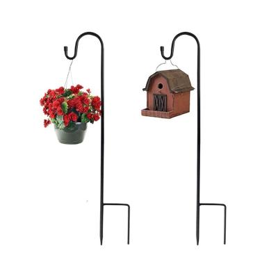 China Promotional Good Quality Outdoor Black Iron Shepherd Hook Garden Stake for sale