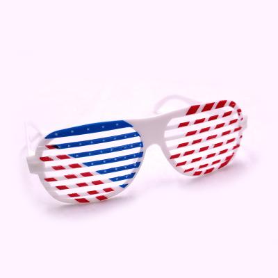 China Blind Party Supplies Independence Day Flag Glasses 4th of July Flap Glasses as Party Supplies Decor Party Plastic Glasses for sale