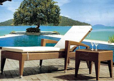 China Outdoor Chaise Lounges Indoor Swimming Pool Furniture Wicker Chaise Lounge Chair for sale