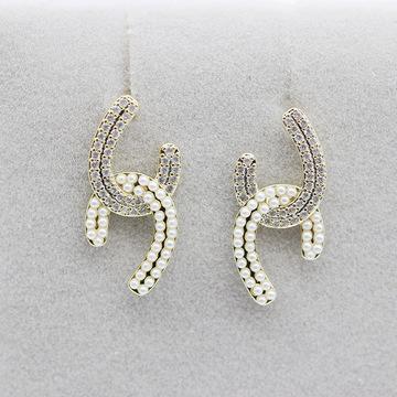 China Trendy romantic gold metal earrings shape earrings jewelry pearl drop earrings 2021 trend geometric set for women for sale