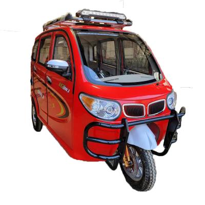 China New 2022 Passenger Tricycle Closed Cabin Cabin Water Cooled Engine for sale