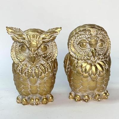 China China OEM Resin Owl Handwork Decoration Living Room Study Office Decoration Animal Statue Folk Crafts for sale