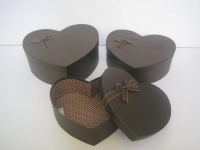 China Heart shape gift box set for sale