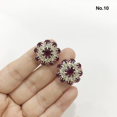 China Sustainable Garment Accessories Manufacturers Rhinestone Diamante Button For Clothes Embellishment for sale