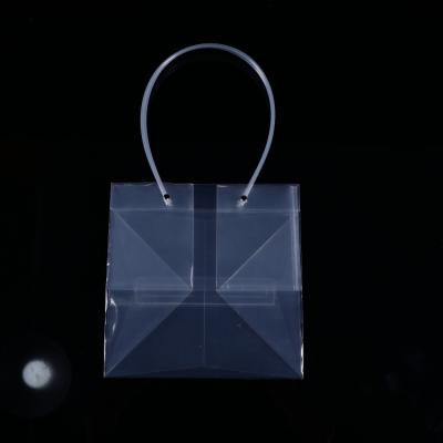 China PP Packaging Shopping Bag Promotional Clear Transparent Hard Plastic Bag for sale