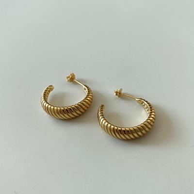 China FASHIONABLE manufacturer hot selling 925 C sterling silver huggie shaped hoop earrings for sale