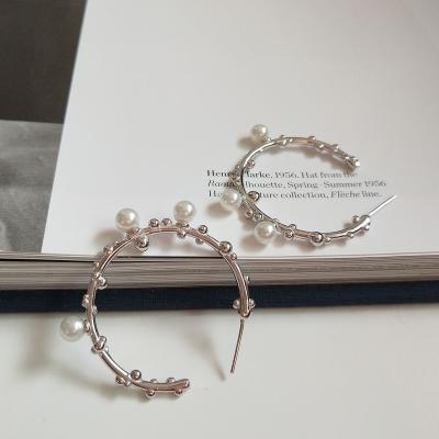 China New FASHIONABLE Simple Circle Jewelry Around Big Branches Circle Pearl Earrings for sale