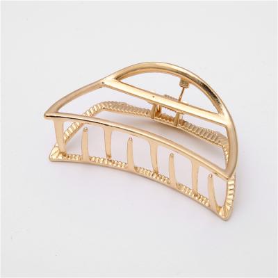 China Wholesale medium hair clip shark hair clip fashion metal hair accessories claw simple semicircular lady clip hair clip for sale