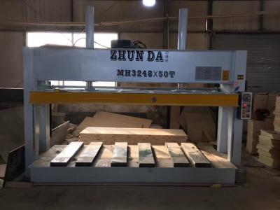 China Two Hydraulic Cylinder Veneer Pressing Machine With Short - Oil Protector 380 Voltage for sale