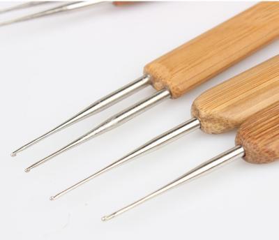 China Bamboo/Plastic Bamboo Crochet Hook Set With Case, Wholesale Stainless Steel Crochet Hair Extension Crochet Hook Wood for sale