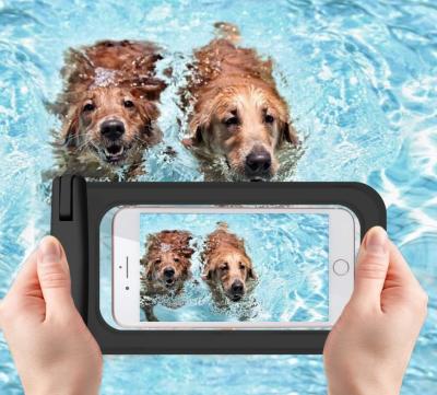 China IPX8 Waterproof Phone Bags Waterproof Swimming Drift Floating Mobile Case For Max Size 6.9