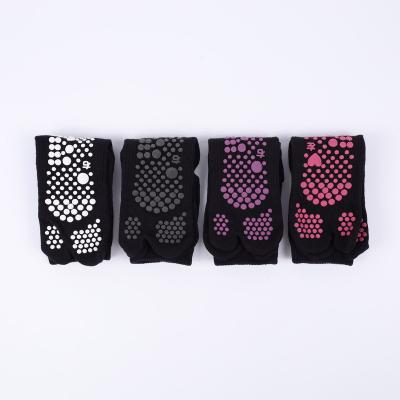 China Hot sale OEM and ODM cotton design cotton hot professional indoor yoga unique non-slip rubber high quality yoga socks for sale