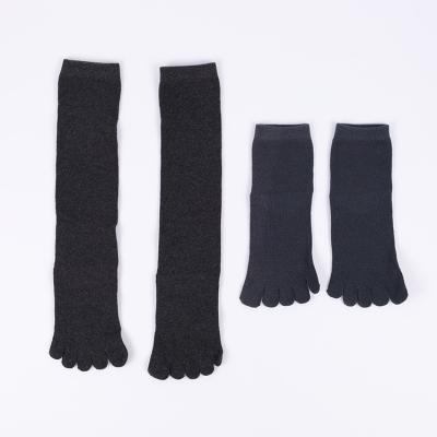 China Wholesale Men's Summer Cotton QUICK DRY Low Price Five Toe Socks Striped Contrast Color Toe Splicing Split Socks for sale