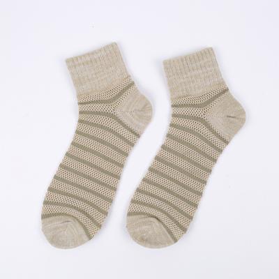 China Sports Fashion Trend Neutral Boots Antifreeze Thick Cotton Boots Comfortable Mid Tube Socks for sale