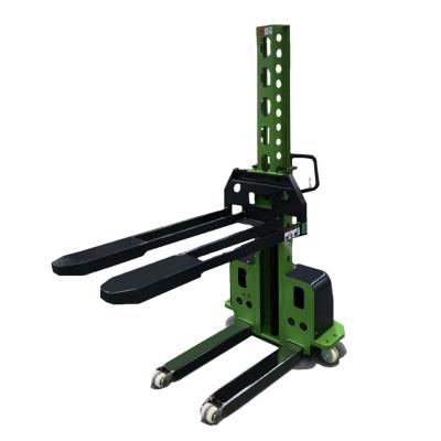 China Loading Or Unloading Goods On Electric Portable Vehicles 500kg 700kg 1000kg Pallet Stacker Electric Self Loading Lifter WELIFTRICH for sale