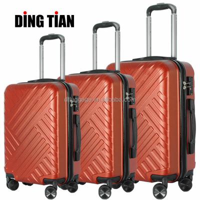 China Cheap Wholesale Luxury Plastic Cabin Trolley Bag Travelers Daily Waterproof Hard Luggage Sets On Wheels for sale