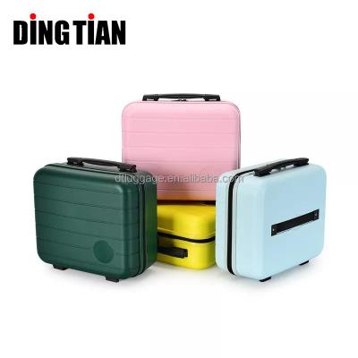 China Mini Luggage Vacation PP Small Spot Luggage Cosmetic Bag Manufacturers LOGO Travel Custom Boarding Handbag for sale