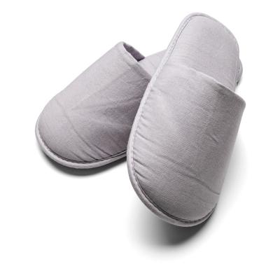 China Latest Fashion Trend Cotton Cloth Slippers Hotel Slippers Disposable Ladies Pillow Slides Slippers for sale