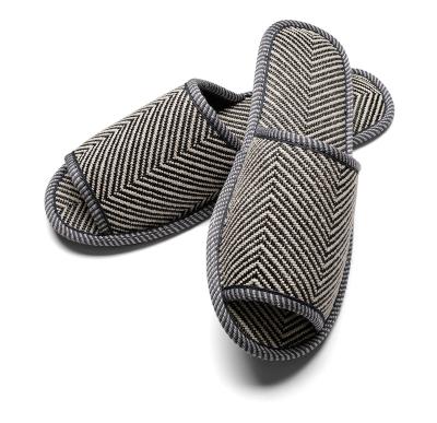 China Fashion Trend Gray Straw Carpet Polyester Custom Slippers Open Toe Hotel Bathroom Slippers Disposable Slippers for sale