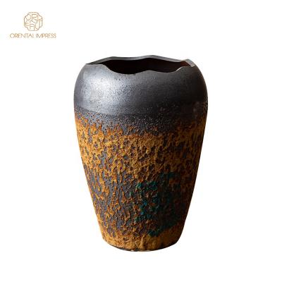 China 2022 New Retro Jingdezhen Traditional Luxury Incision Breathable Vase for sale