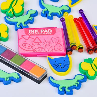 China New Eco-friendly Style Customized Holiday Fun Self Inking Stamps Cute Cartoon Kids Color Stamp Reward Plastic Toy for sale