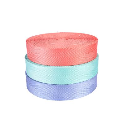 Cina Best Quality Nylon Webbing Suppliers Thick Nylon Webbing Herringbone Pattern Nylon Webbing in vendita