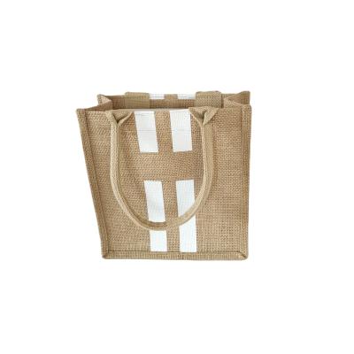 China Eco Friendly Recyclable Brown Jute Tote Bags Burlap Shopping Bag With Logo for sale