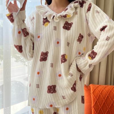 China Hot Sale Breathable Flannel Pajamas Lounge Wear Women Printing Bear Winter Pajamas Sleepwear Clothing Set for sale