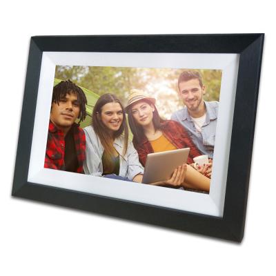 China Best Frameo Wifi APP 2021 10.1 inch wifi android touch screen digital photo frame with phone connected for sale